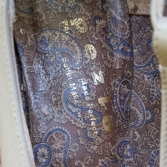 Size 9 Dance Shoes Capezio Ballet Ladies Leather Grey - Picture 2 of 9